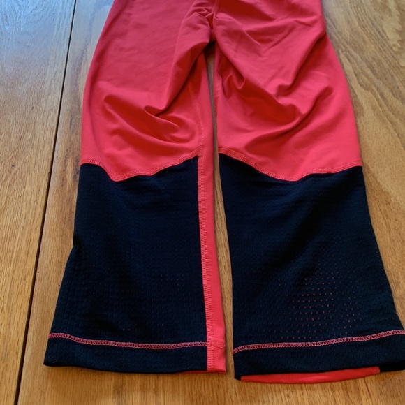 Nike Girls Capri Leggings - Picture 3 of 6